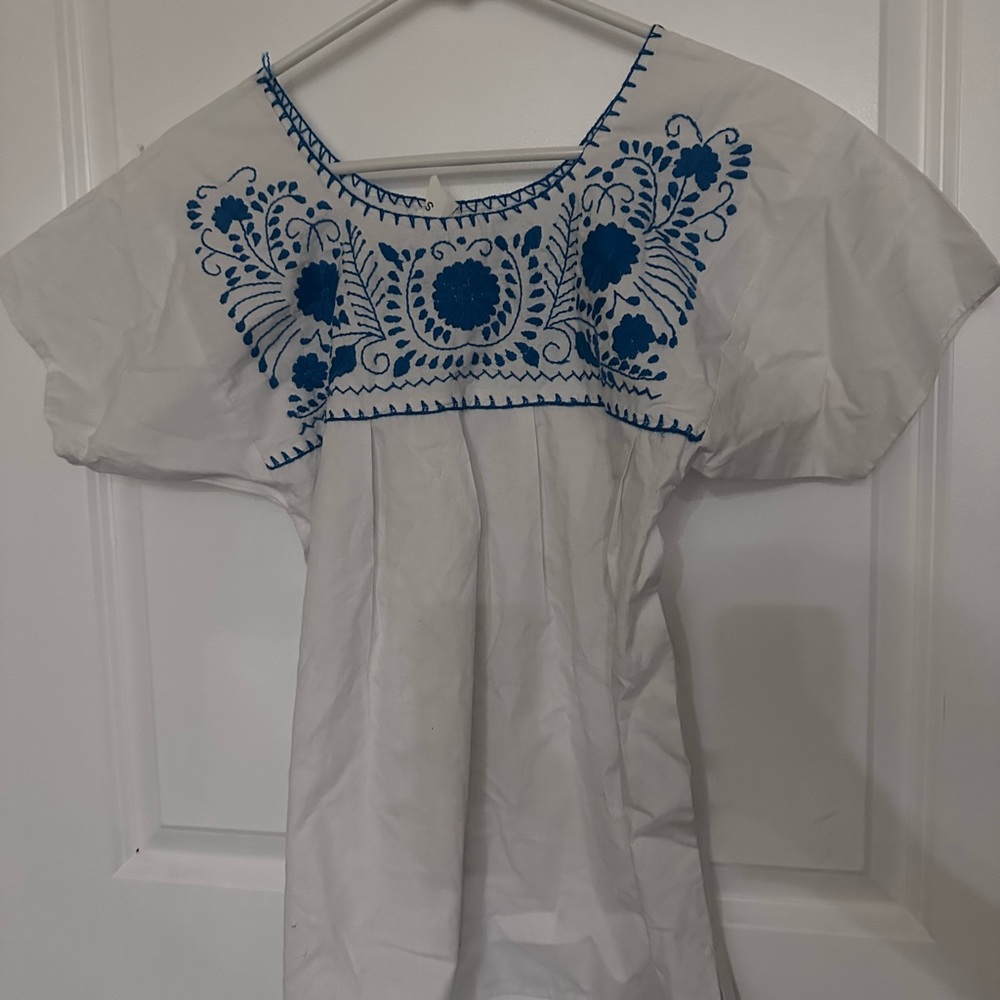Mexican embroidered blouse top